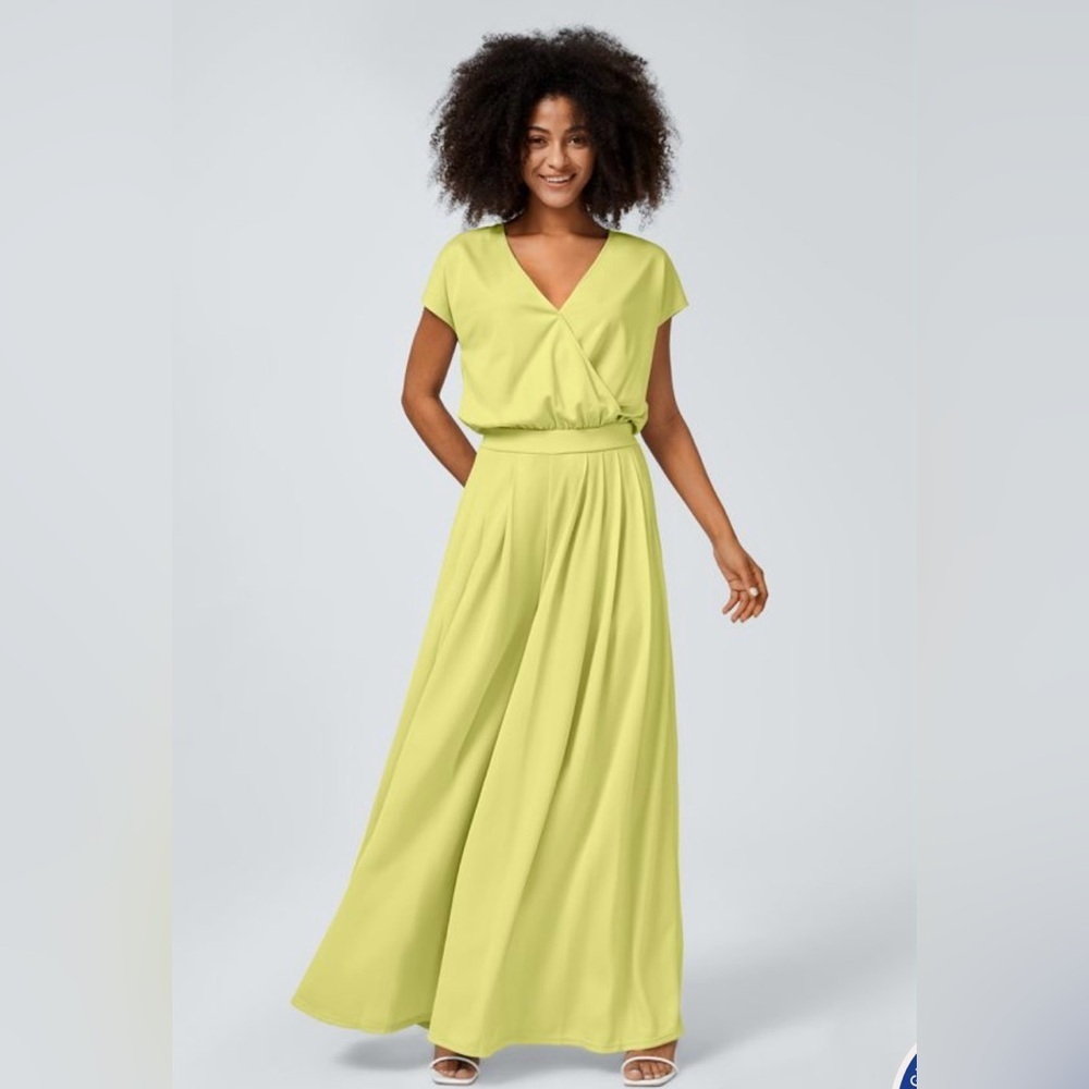 NWT Halara V Neck Short Sleeve Side Pocket Wide Leg Flowy Jumpsuit. Size Large - Picture 1 of 13